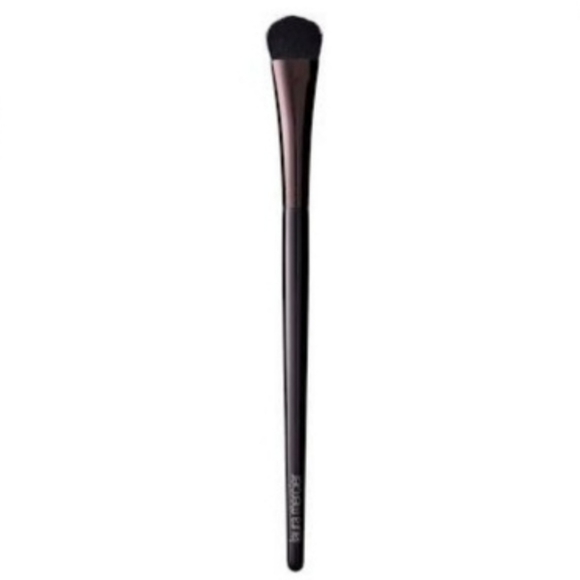 Laura Mercier All Over Eye Color Brush - Picture 1 of 3